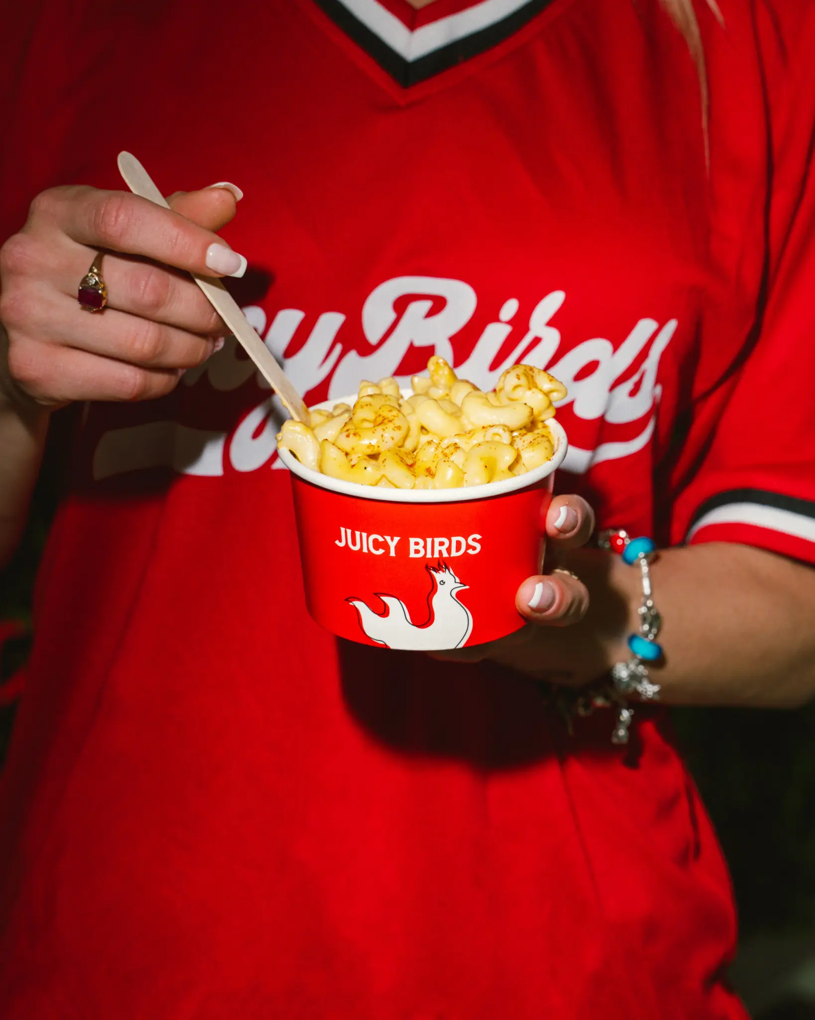 Juicy Birds mac n cheese